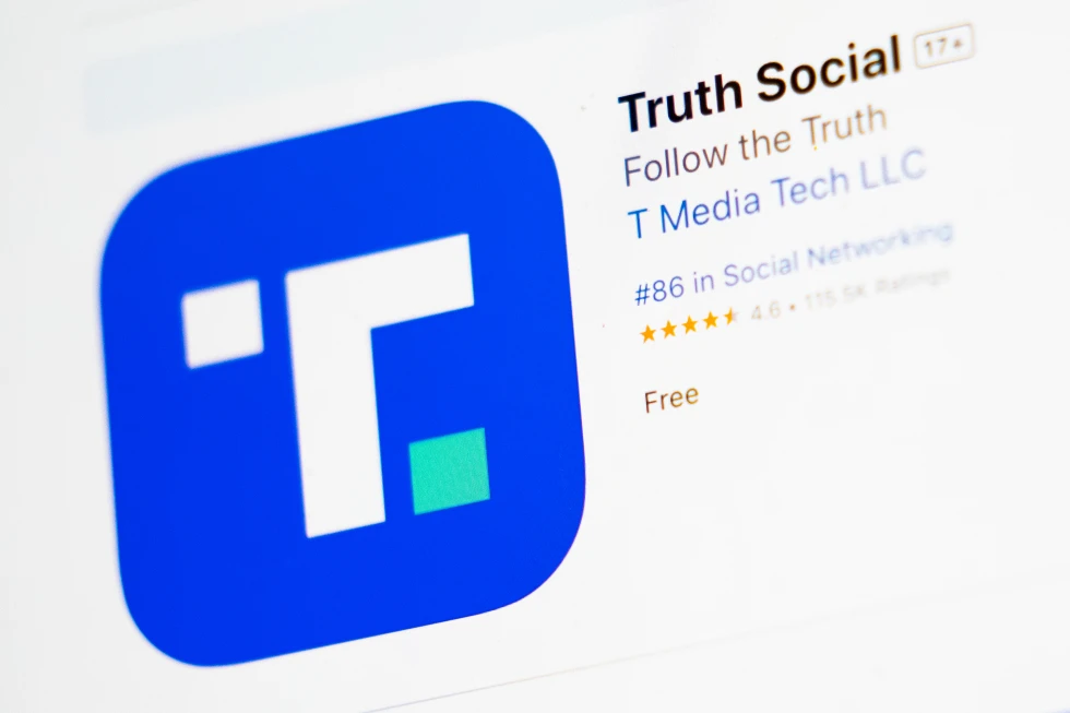 Trump Sued Over Paid Truth Social Service Offering Early Access to Policy Posts